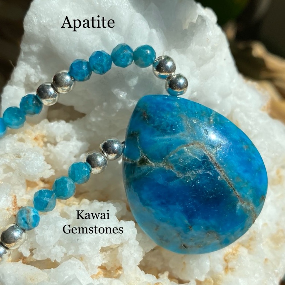 Apatite Pendant Necklace - Picture 3 of 4